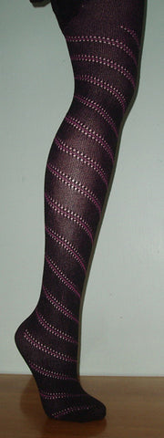 Maroon knit tight